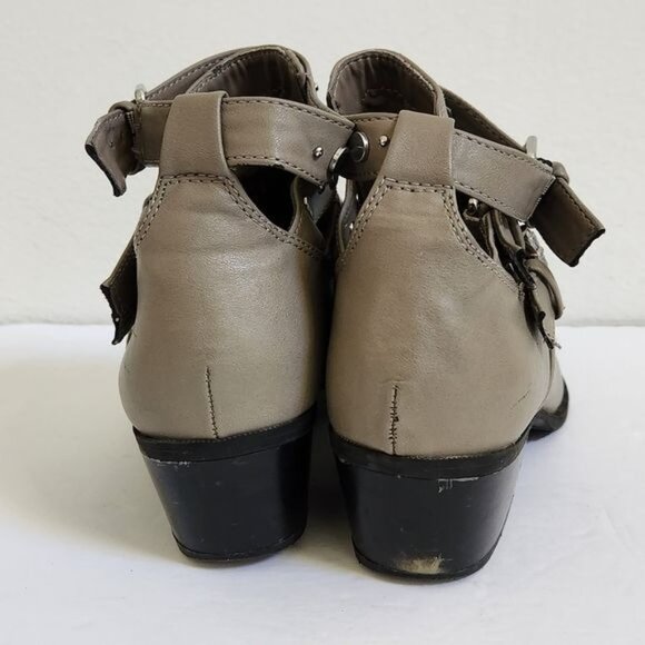 Circus by Sam Edelman Women's Henna Ankle Bootie Putty 7 - Picture 6 of 11